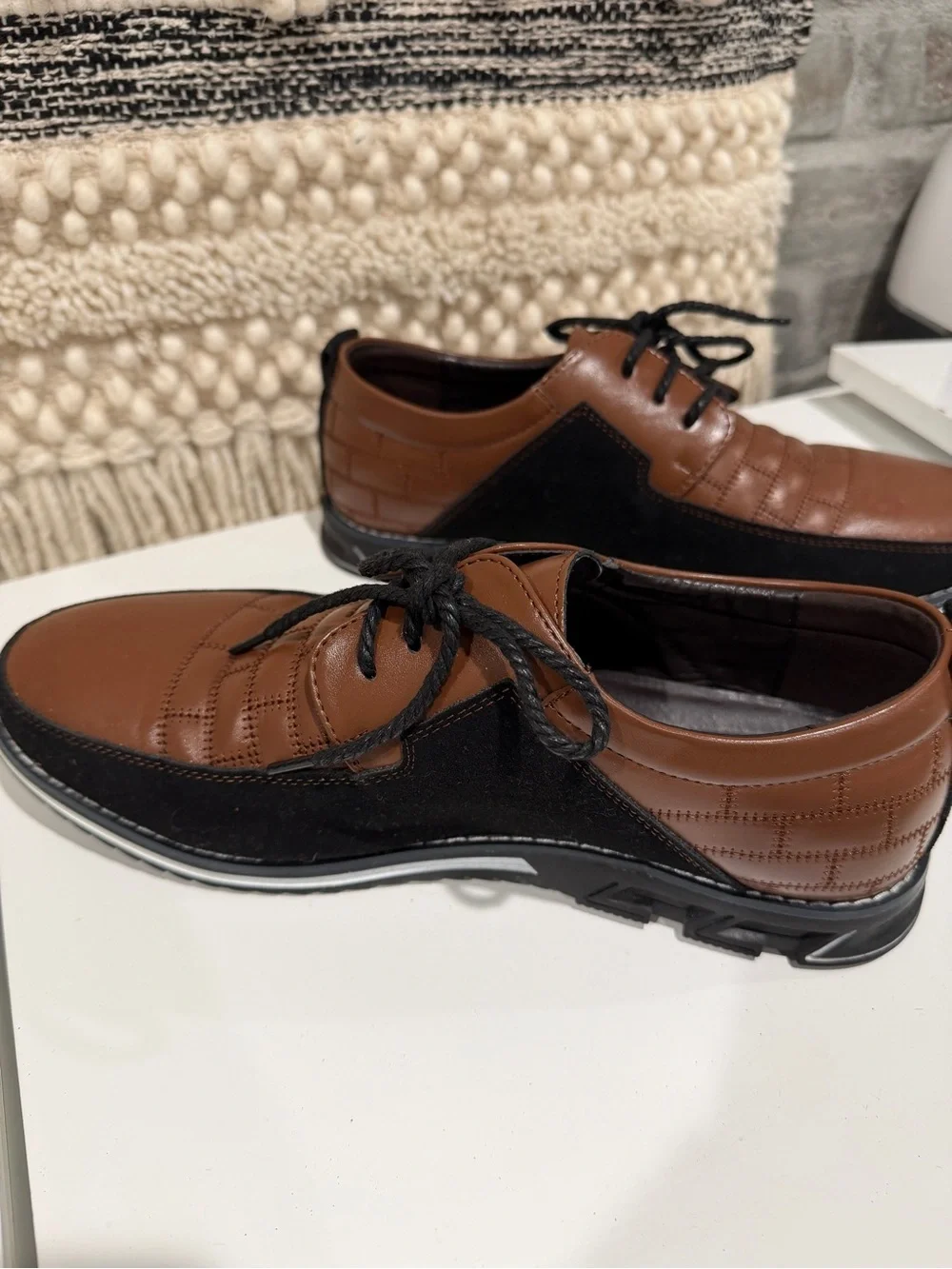 Men's Brown & Black Lace-Up Casual Shoes